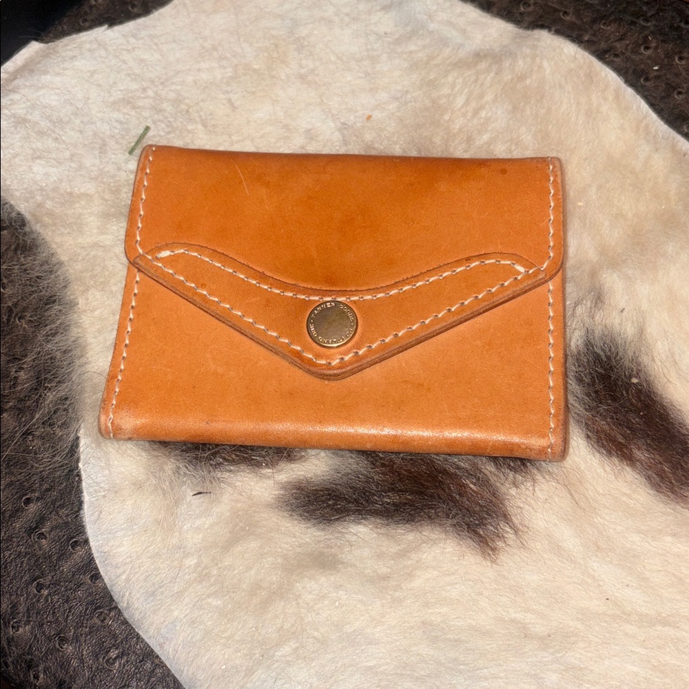 TANNER GOODS Scout Wallet
Made in USA